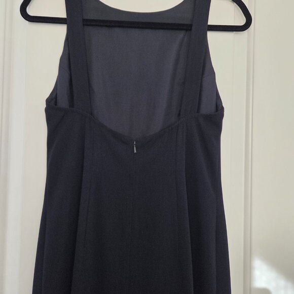 Formal long navy blue sleeveless dress with open back. Size 6 - Picture 3 of 4